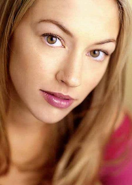 Melissa Lee Biography